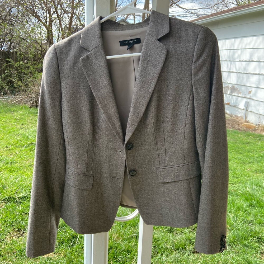 Grey Ann Taylor Suit Jacket Women’s 2
